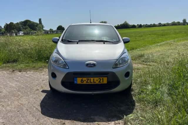 Ford Ka (2013) thumbnail 2