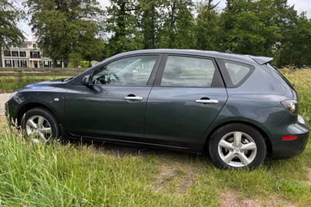 Mazda 3 (2009) thumbnail 4