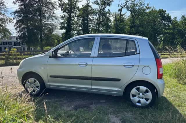 Kia Picanto (2007) thumbnail 4