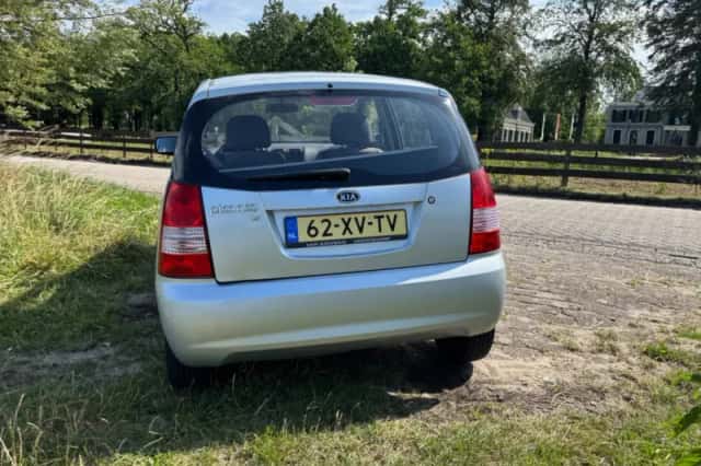 Kia Picanto (2007) thumbnail 5
