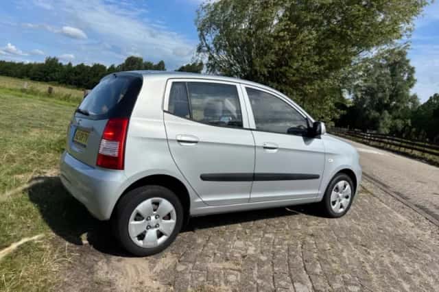 Kia Picanto (2007) thumbnail 6