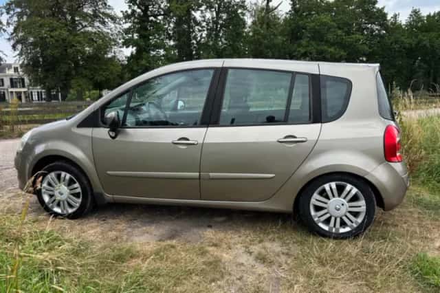 Renault Grand Modus (2009) thumbnail 4