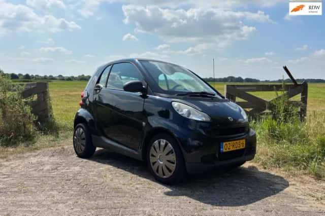Smart ForTwo (2011) thumbnail 1