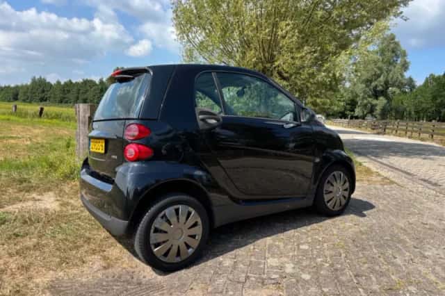 Smart ForTwo (2011) thumbnail 6