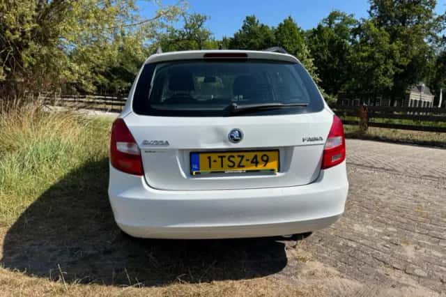 Škoda Fabia (2014) thumbnail 5