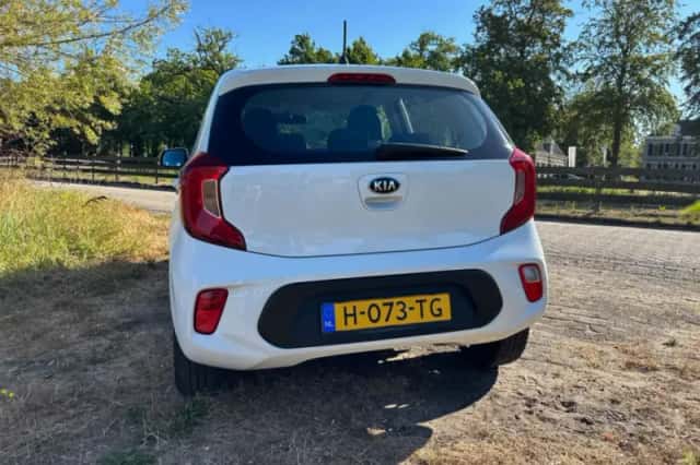 Kia Picanto (2020) thumbnail 5