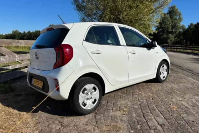 Kia Picanto (2020) thumbnail 6