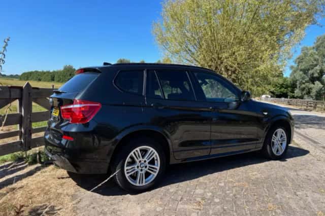 BMW X3 (2012) thumbnail 6
