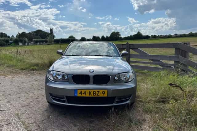 BMW 1-Serie (2009) thumbnail 2
