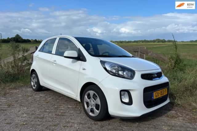 Kia Picanto (2015) thumbnail 1