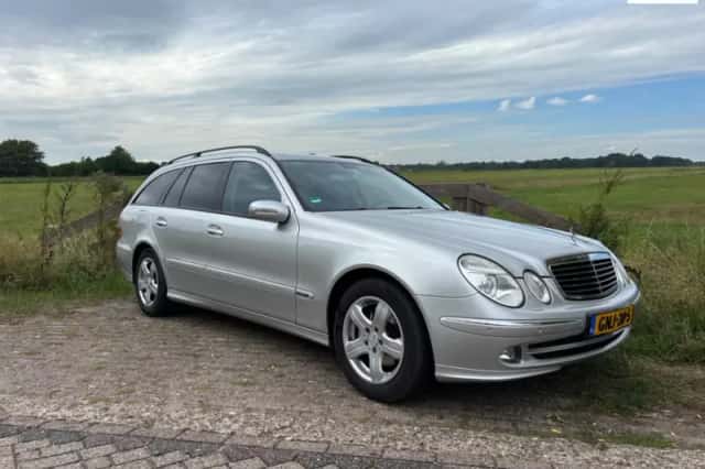 Mercedes-Benz E-Klasse (2005) thumbnail 1