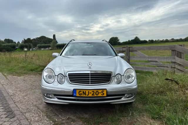 Mercedes-Benz E-Klasse (2005) thumbnail 2