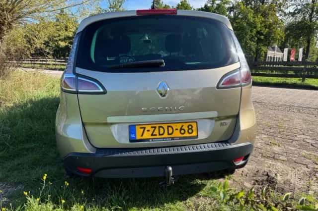 Renault Scénic (2015) thumbnail 4