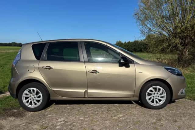 Renault Scénic (2015) thumbnail 6
