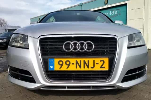 Audi A3 (2010) thumbnail 5