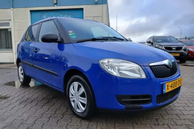 Škoda Fabia (2009) thumbnail 1