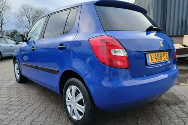 Škoda Fabia (2009) thumbnail 3