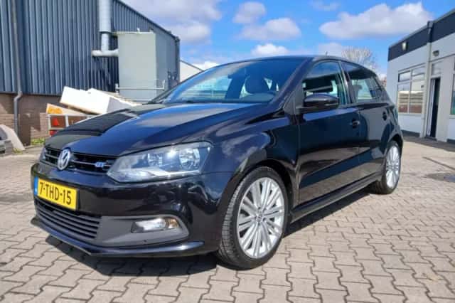 Volkswagen Polo (2014) thumbnail 2