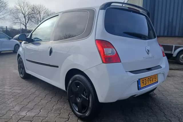 Renault Twingo (2011) thumbnail 3