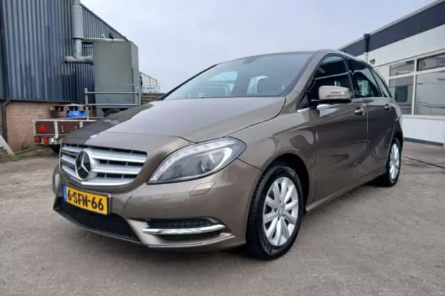 Mercedes-Benz B-Klasse (2013) thumbnail 2