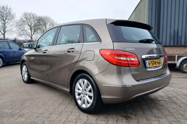 Mercedes-Benz B-Klasse (2013) thumbnail 3