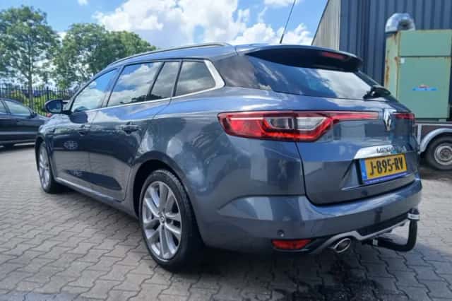 Renault Mégane (2019) thumbnail 3