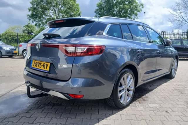 Renault Mégane (2019) thumbnail 4