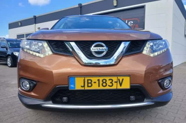 Nissan X-Trail (2016) thumbnail 5