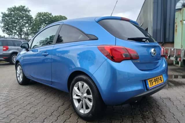 Opel Corsa (2017) thumbnail 3