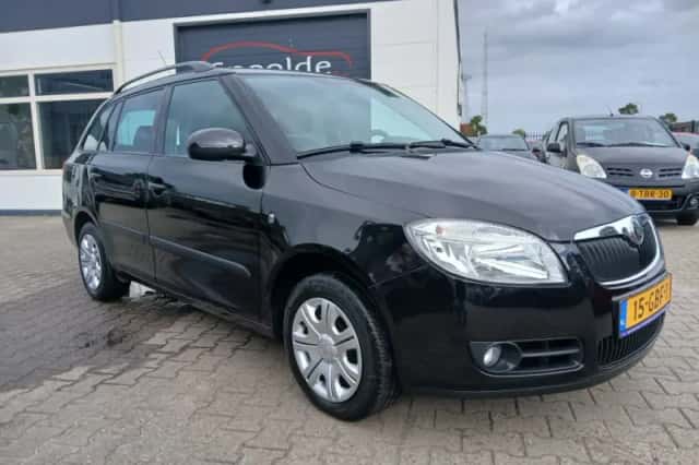 Škoda Fabia (2008) thumbnail 1
