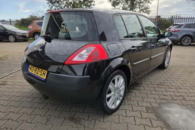 Renault Mégane (2005) thumbnail 4