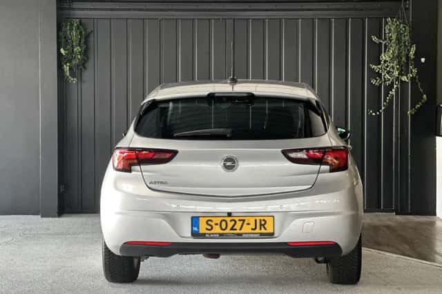 Opel Astra (2021) thumbnail 5