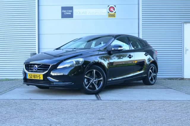 Volvo V40 (2014) thumbnail 1