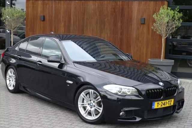 BMW 5-Serie (2010) thumbnail 2