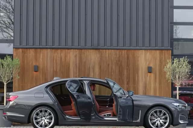 BMW 7-Serie (2019) thumbnail 4