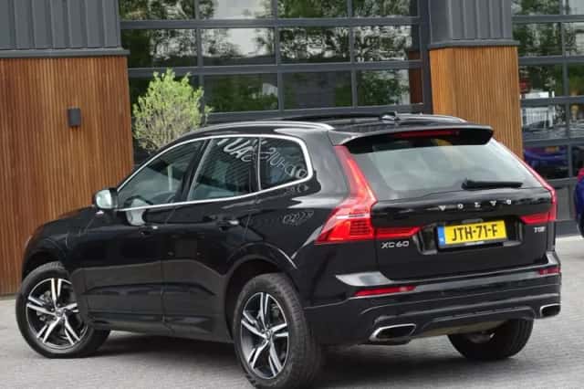 Volvo XC60 (2017) thumbnail 5