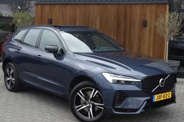 Volvo XC60 (2021) thumbnail 2