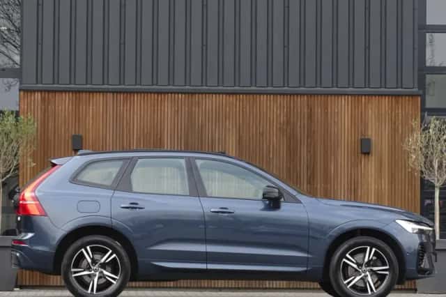 Volvo XC60 (2021) thumbnail 3