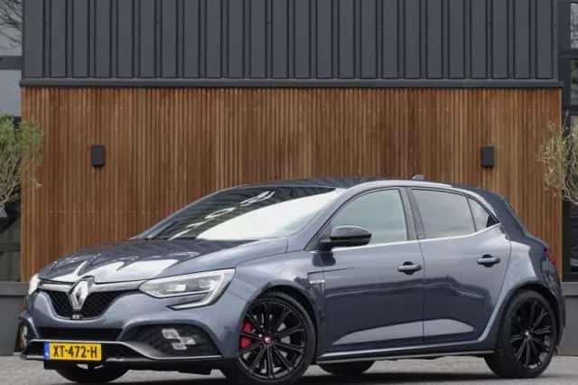 Renault Mégane (2018) thumbnail 1