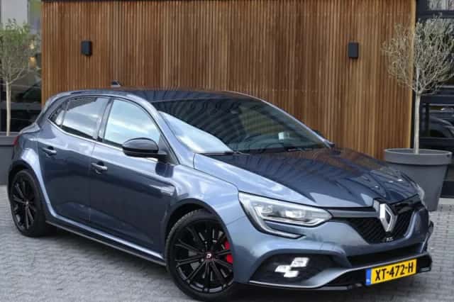 Renault Mégane (2018) thumbnail 2