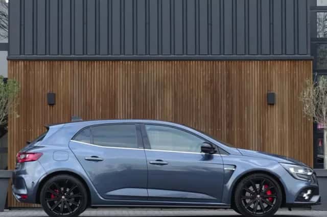 Renault Mégane (2018) thumbnail 3