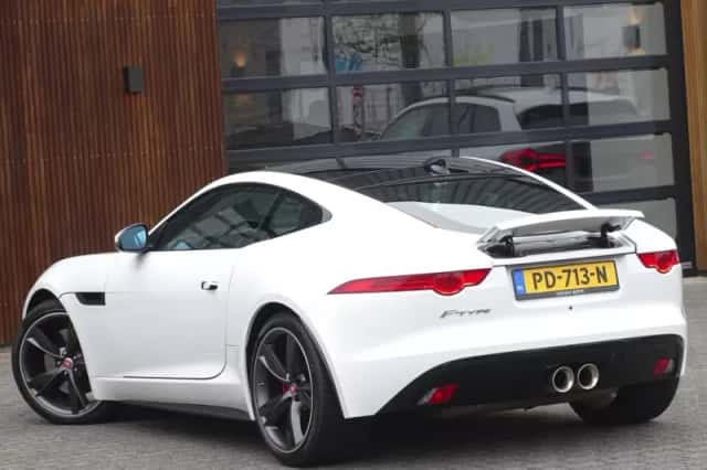 Jaguar F-Type (2017) thumbnail 2