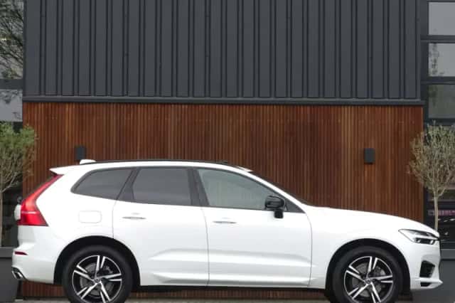 Volvo XC60 (2020) thumbnail 3