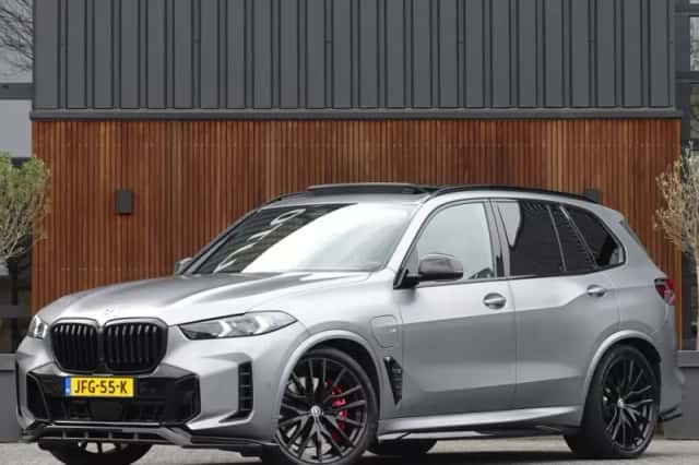 BMW X5 (2023) thumbnail 1