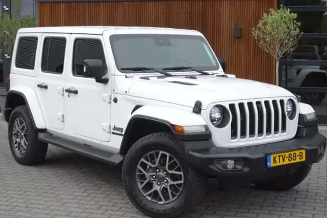 Jeep Wrangler (2021) thumbnail 2
