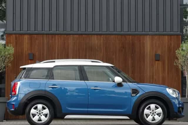MINI Countryman (2017) thumbnail 2