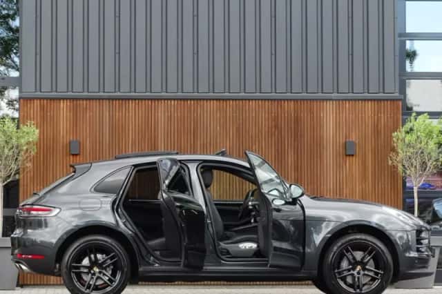 Porsche Macan (2019) thumbnail 4