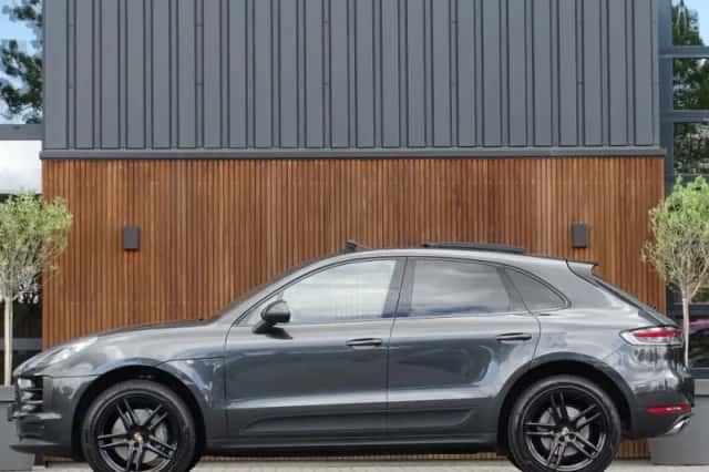 Porsche Macan (2019) thumbnail 5