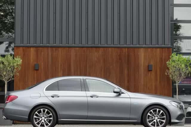 Mercedes-Benz E-Klasse (2016) thumbnail 3