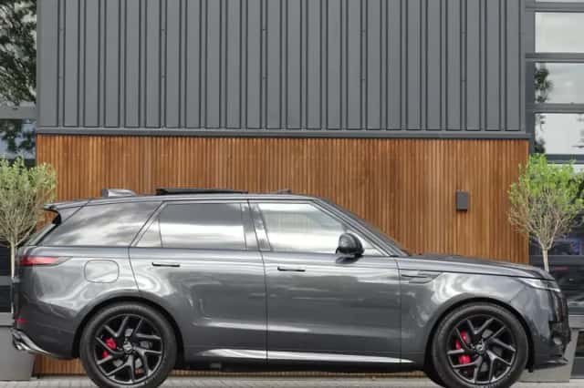 Land Rover Range Rover Sport (2025) thumbnail 3